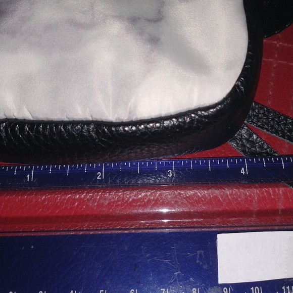 AIMEE KESTENBERG Marble 'Just Saying' Crossbody - Picture 14 of 14